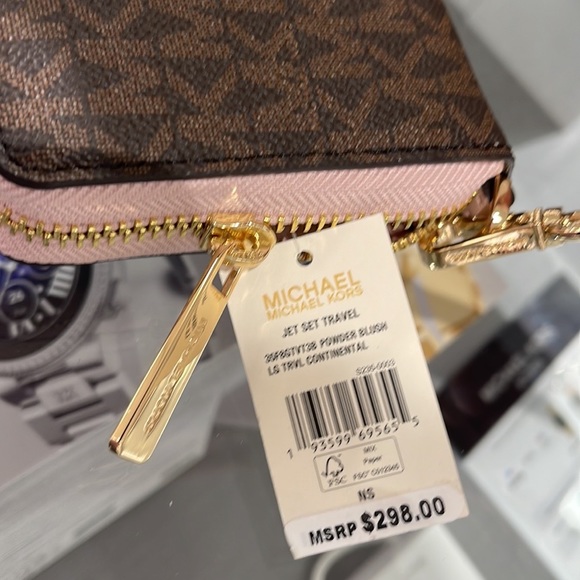 Michael Kors Jet Set Travel Large Travel CONTINENTAL wallet-wristlet-phoneholder - Picture 9 of 16